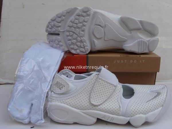 Nouveau 2011 Universelle Baskets Nike Shox Rift Blanche